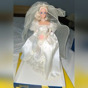 1991 Dream Bride Barbie Elegant White Bridal Doll with Veil